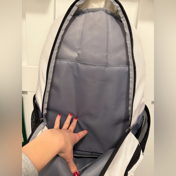 Under Armour Backpack - Picture 12 of 12